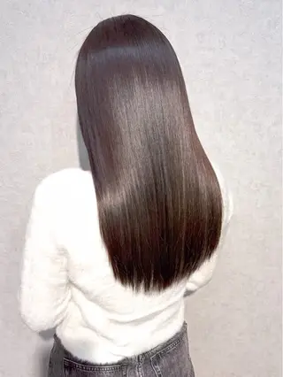 セミロング 乾かすだけで艶髪に✨ 美髪矯正⭐️難波駅のヘアスタイル