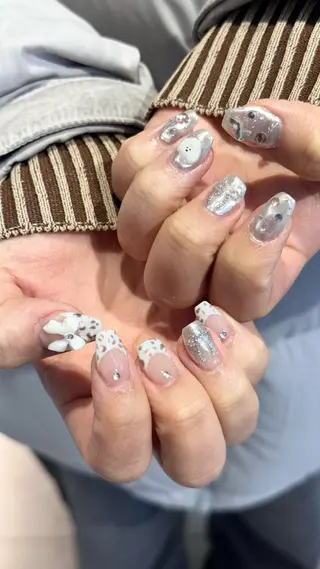 ネイル 🎀韓国レイヤー特化 🎀ベージュ/ミクのヘアスタイル