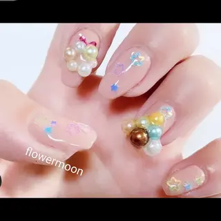 ネイル フラワー ムーンのネイルデザイン