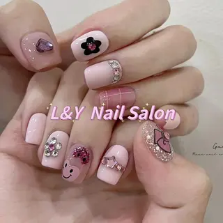 ネイル L&Y Nail🎀 思雪のネイルデザイン