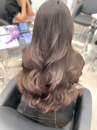 ロング ムラ修正ブリーチ 山田眞之介のヘアスタイル