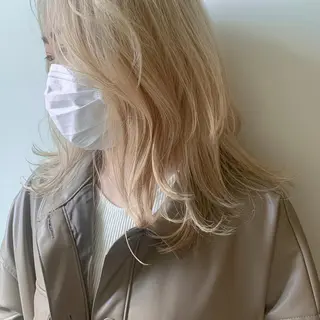 セミロング ミディアムパーマ /癖毛パーマのヘアスタイル