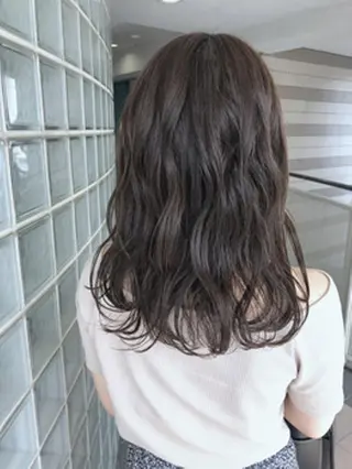 セミロング MADRAS stylistのヘアスタイル