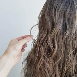 セミロング カラー ヘアアレンジ パーマ マツエク・マツパ iplus✴ まつげ、眉毛、耳つぼのマツエク・マツパデザイン