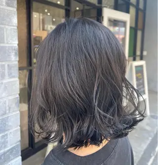 ショート カラー 友成 星来のヘアスタイル