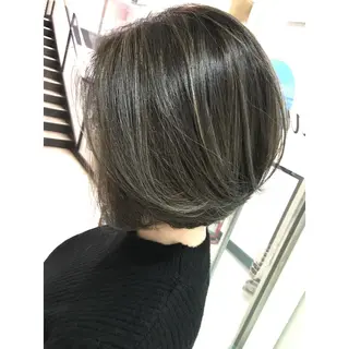 ショート カラー 井上 一平のヘアスタイル