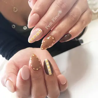 ネイル Petit Fleur所属・青柳 亜梨奈のマツエク・マツパデザイン