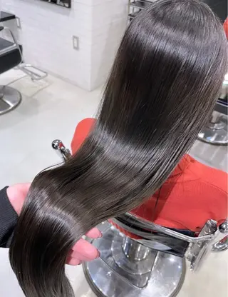 ロング カラー パーマ ヘアアレンジ 透明感/オリーブ/ グレージュ/YUKAのヘアスタイル