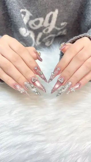 ネイル Fam-er赤坂店所属・Fam-er Akiのネイルデザイン