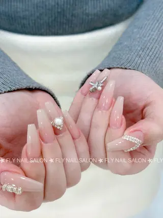ネイル FLY Nail Salonのネイルデザイン