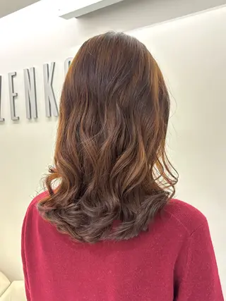 ロング パーマ コテ巻き風パーマ 藤澤　知彌のヘアスタイル