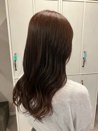 ロング カラー 小西 優萌のヘアスタイル