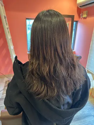 セミロング パーマ 安達 望のヘアスタイル