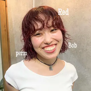 ミディアム カラー ボブ/プツッとボブ/ 暖色カラー/モエのヘアスタイル