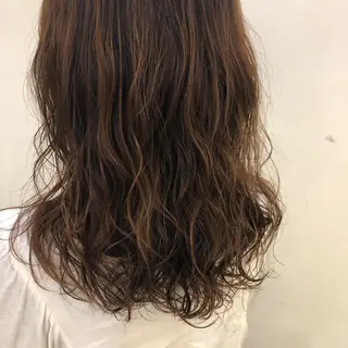セミロング パーマ レイヤー/ハイトーン 🧸SENAのヘアスタイル