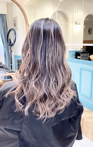 ロング salowin 原宿 aroa所属・韓国／ハッシュカット ／透明感カラー／金野のヘアスタイル