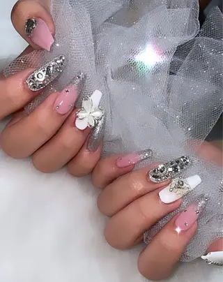 ネイル 高草木 桃香のネイルデザイン