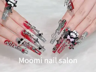 ロング Moomi nail salonのネイルデザイン