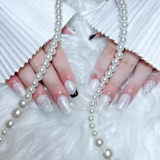 ネイル RAFFINE 月🦋🩵のネイルデザイン