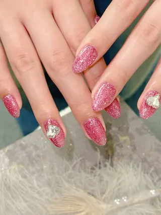 ネイル グロー ネイルのネイルデザイン