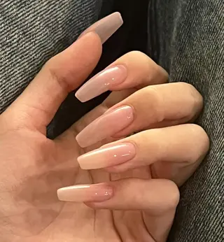 ネイル RAFFINE 月🦋🩵のネイルデザイン