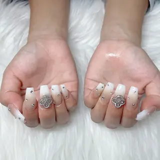 ネイル 石王 美羽のネイルデザイン