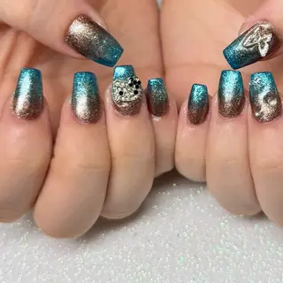 ネイル VIERU 🌈🎀💖のネイルデザイン