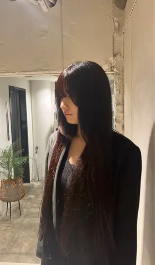 ロング Shion/ レイヤー/髪質改善のヘアスタイル