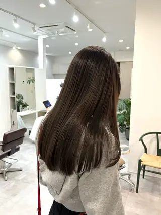 ロング YUEN イシイ アミのヘアスタイル