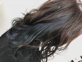 セミロング カラー 清藤綾/脱白髪染め 白髪ぼかしハイライトのヘアスタイル