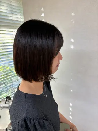 ミディアム Iris by artina 武蔵小杉店【イリス バイ アルティナ】所属・🎼レイヤー/顔周り カット/nene♬のヘアスタイル