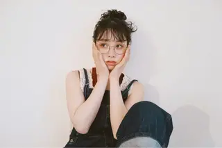 カラー yui / Aimer小山のヘアスタイル