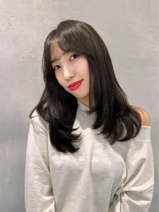 セミロング Rita/髪質改善 /透明感カラーのヘアスタイル