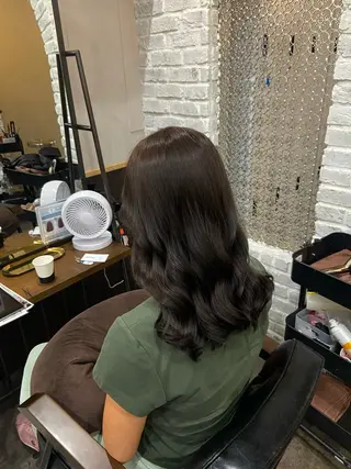 カラー Mejia Riseのヘアスタイル