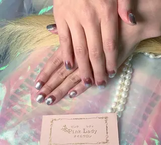 ネイル pink ladyサロン所属・べ にのネイルデザイン