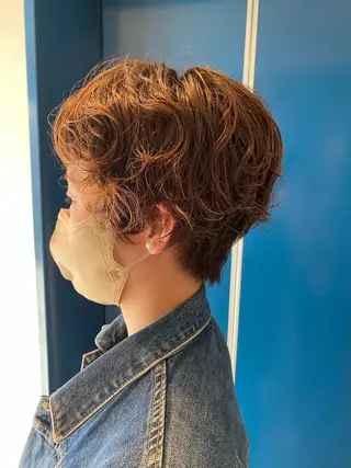 ショート 艶•透明感カラー フィーシーのヘアスタイル