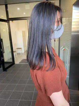 セミロング カラー パーマ ヘアアレンジ ネイル マツエク・マツパ umu.［韓国ヘア /ダウンパーマ］のヘアスタイル