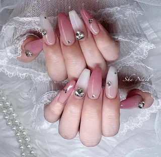 ネイル She   Nail所属・ISA_ BELLAのネイルデザイン