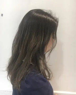 カラー 江原 彩華のヘアスタイル