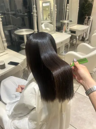 ロング レイヤーカット/ 透明感カラー/カナのヘアスタイル