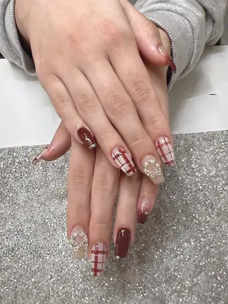 ネイル Guarendo錦糸町店所属・ガレンドウ 白澤 愛子のネイルデザイン