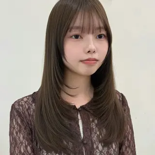 セミロング CHAINON CENTREのヘアスタイル