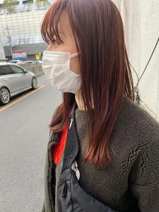 セミロング さの あやねのヘアスタイル
