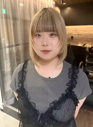 ミディアム レイヤーカット/韓国 /艶髪/ダブルカラーのヘアスタイル