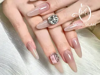 ネイル More Glam 池袋東口店のネイルデザイン