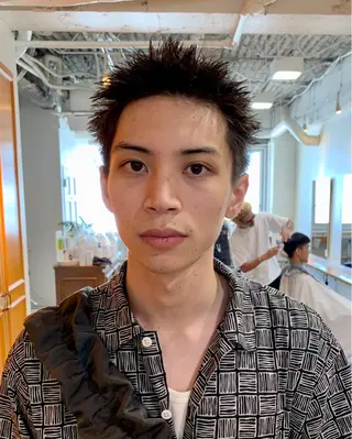 ショート メンズ グランジヘア 無造作ヘアHYUGAのヘアスタイル