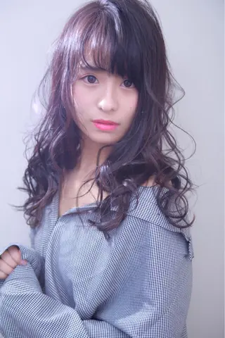 ロング 伊藤 裕貴のヘアスタイル