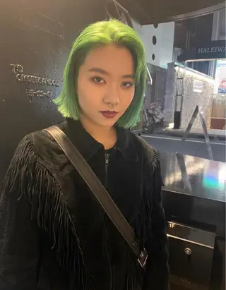 ミディアム カラー スパイラルパーマ 🌐hina⭐️のヘアスタイル