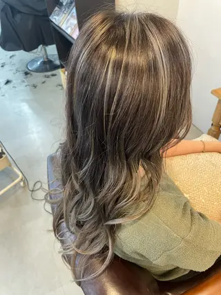 ロング カラー 🌷デザインカラー 🌷渡辺玲奈のヘアスタイル