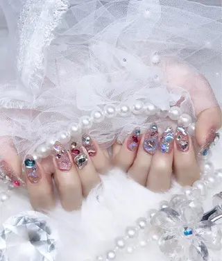 ネイル Yudia🦋 azuのネイルデザイン